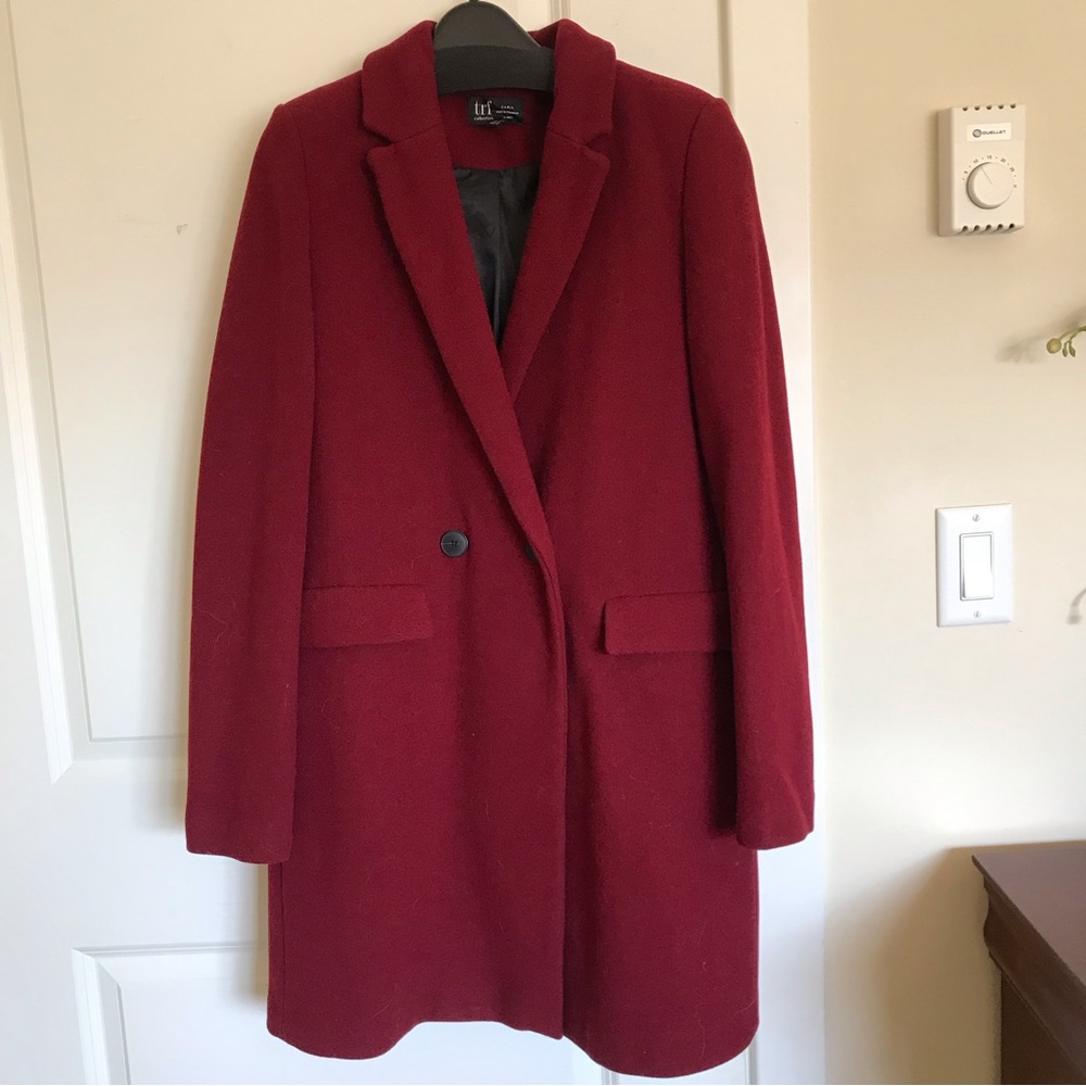 Zara burgundy coat like new
